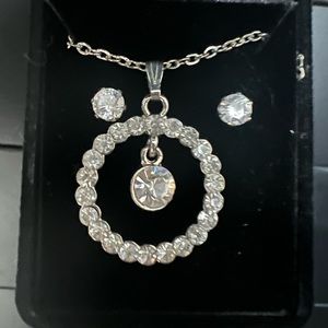 Rhinestone necklace and stud earrings set
